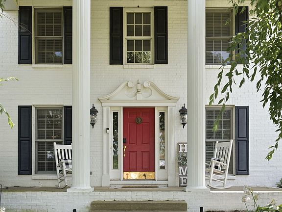 4th image of 110 Wind Haven Dr