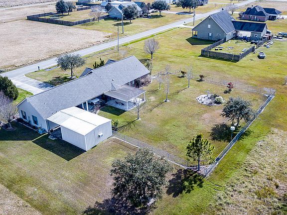 2nd image of 1718 Crepe Myrtle Dr