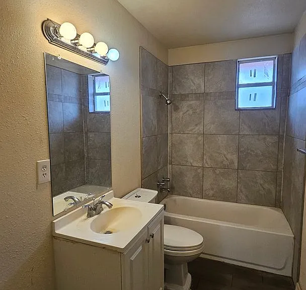 730 N 2nd St #1-10 — Photo 9