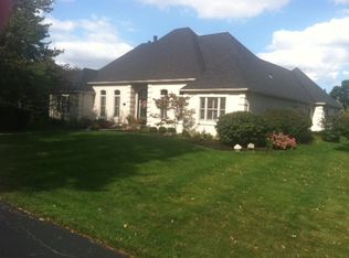 30064 Waterford Dr, Perrysburg, OH