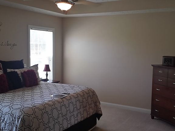 5th image of 124 Turnberry Xing
