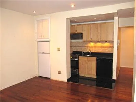 Rented by Mark David | media 33