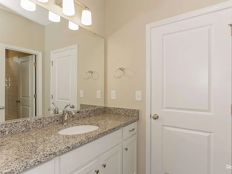 4406 Mountain Island Dr — Photo 9