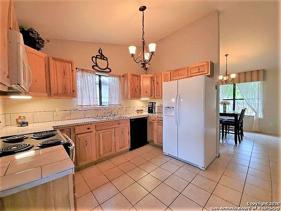 2nd image of 8543 Pendragon St