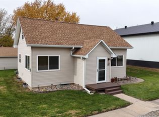 60 S 4th St, Mc Callsburg, IA 50154