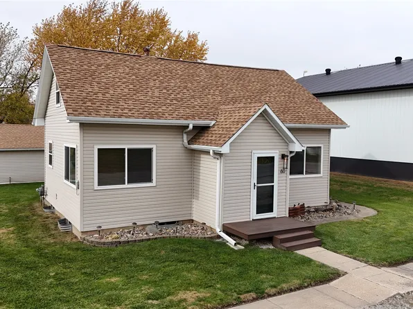 60 S 4th St, Mc Callsburg, IA 50154