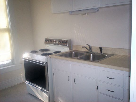 5th image of 257-259 S Monroe St