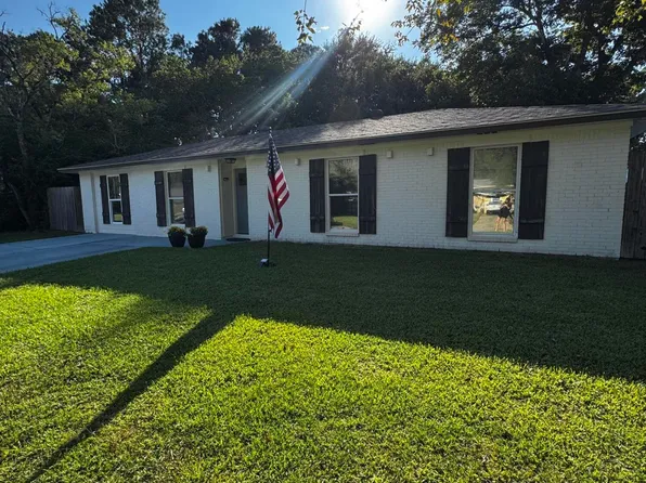102 Shiloh Cir, Ocean Springs, MS 39564
