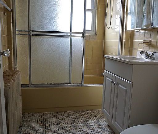 4th image of 37 Renwick Ave #2