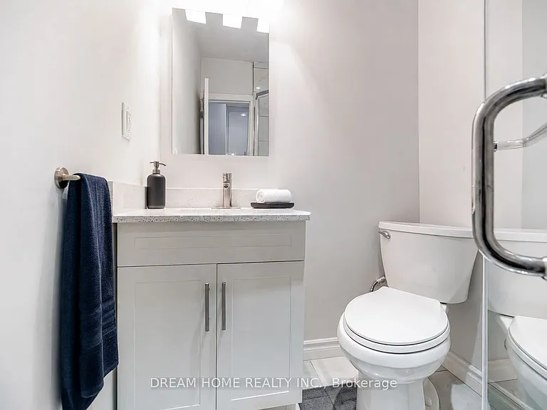29 Glasgow St #1 — Photo 5