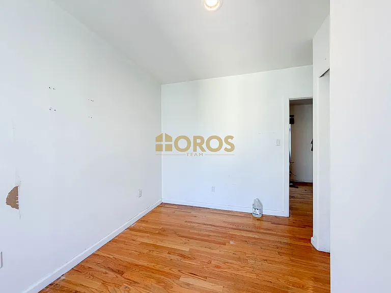 238 E 7th St #21 — Photo 5