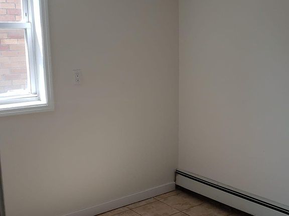 4th image of 102 44th St #1