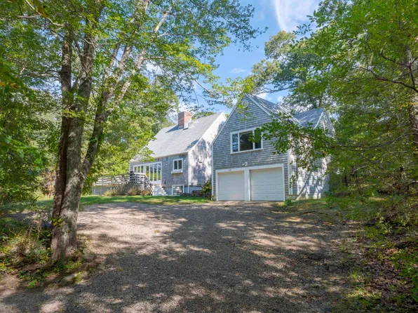 235 Longview Rd, West Tisbury, MA 02575
