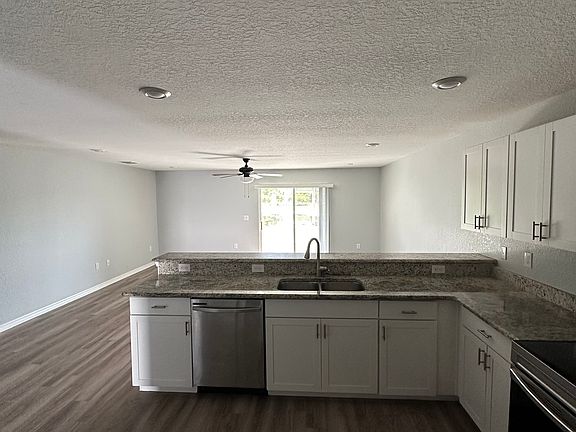 4th image of 2920 Fieldwood Cir