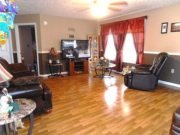 4th image of 24 Frasure Ln