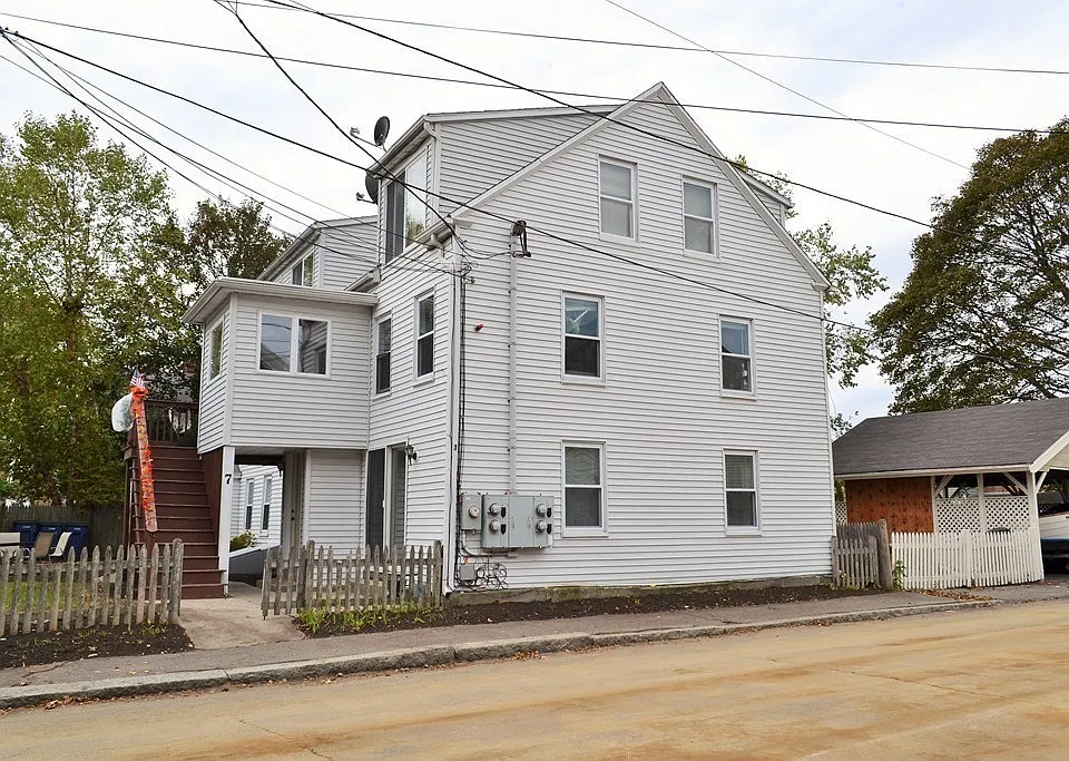 7 Harris St #2-R