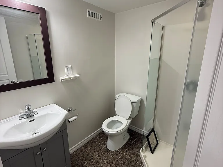 135 Monarch St #BASEMENT — Photo 14