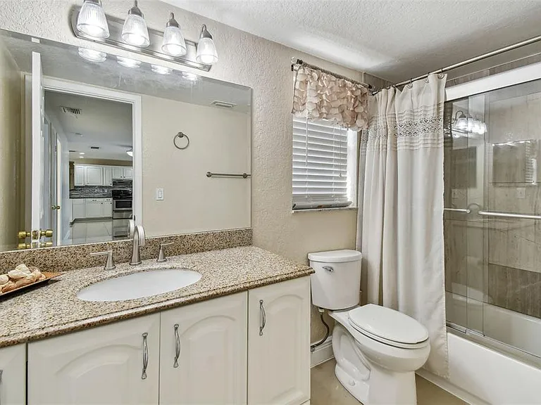 12252 Eldon Dr — Photo 52