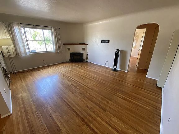 4th image of 205 Laguayra Dr NE