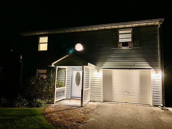2nd image of 21 Antler Ln