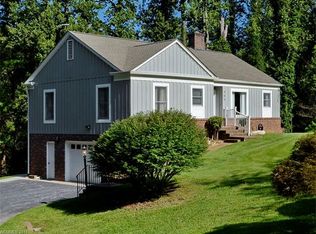 405 W Browning Rd, Hendersonville, NC 28791