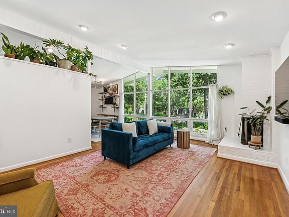5th image of 2307 Sherwood Hall Ln