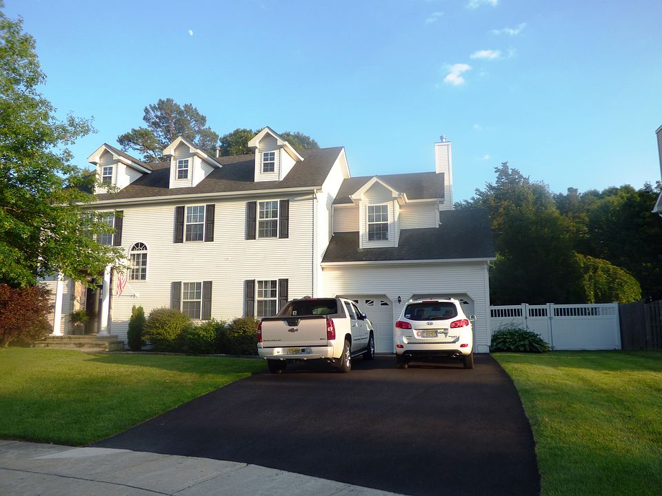 1st image of 1377 Gillian Ct
