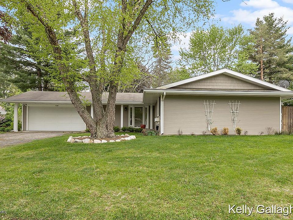 1st image of 4336 Balfour Dr SE