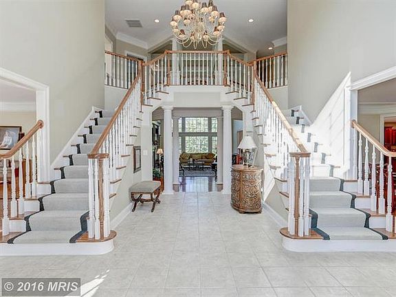 3rd image of 9916 Rosewood Hill Cir