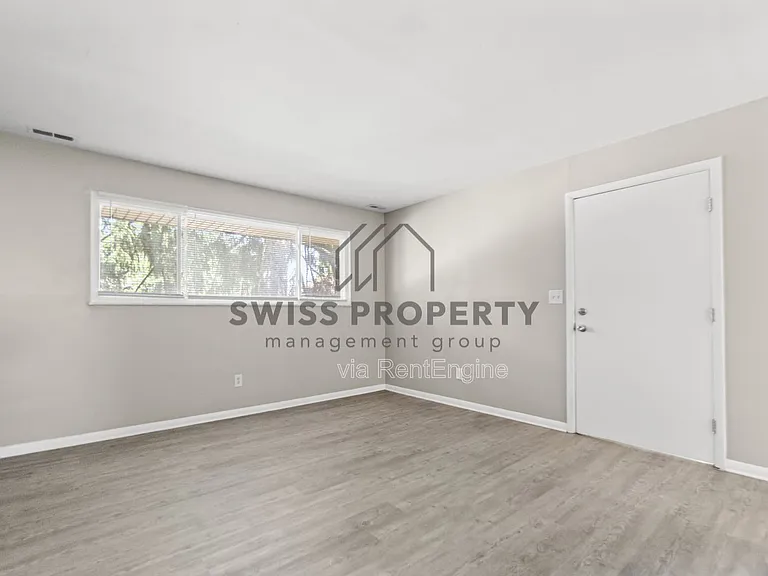 1549 Oakland Park Ave — Photo 9