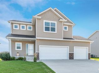 109 Mallard Pointe Dr NW, Bondurant, IA 50035