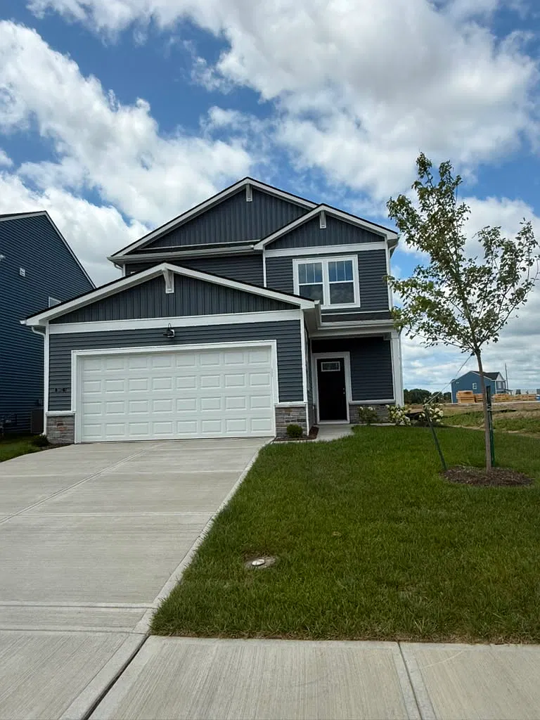 4 bed, 2016 sqft, $2,650 — Photo 1