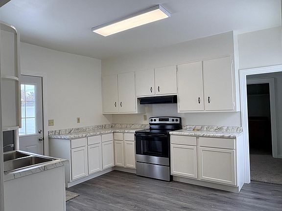 4th image of 17 W Prospect St