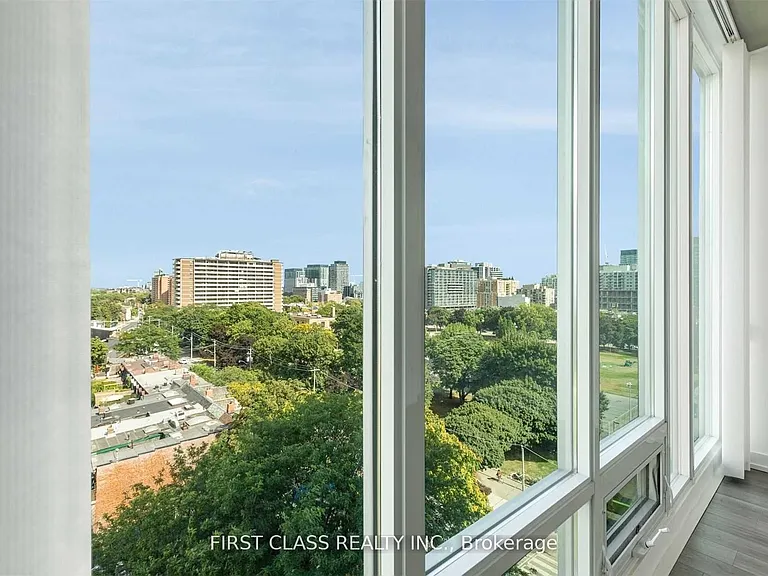 220 George St #907 — Photo 15