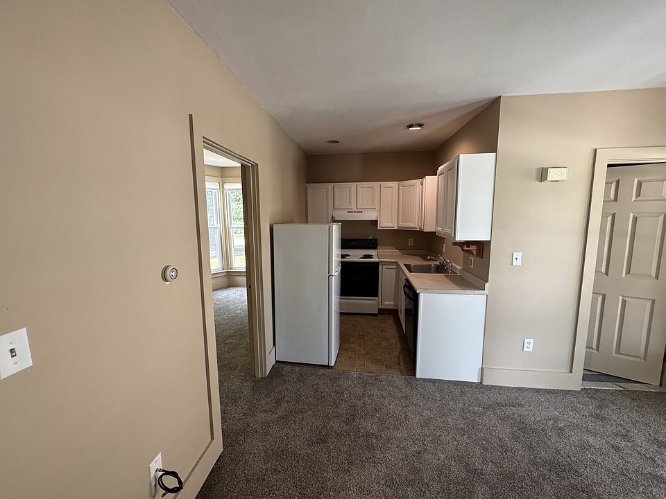 1st image of 27 Civic St APT 6