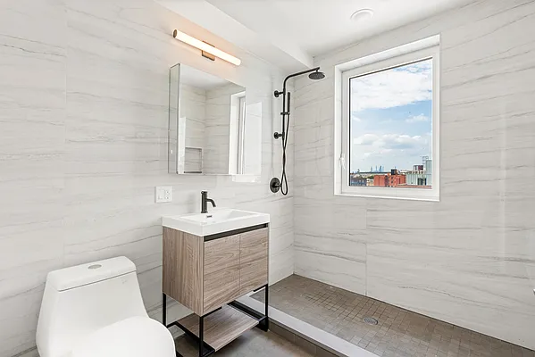 Rented by EXR | media 9