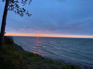 3050 Lake Rd, North Kingsville, OH 44030