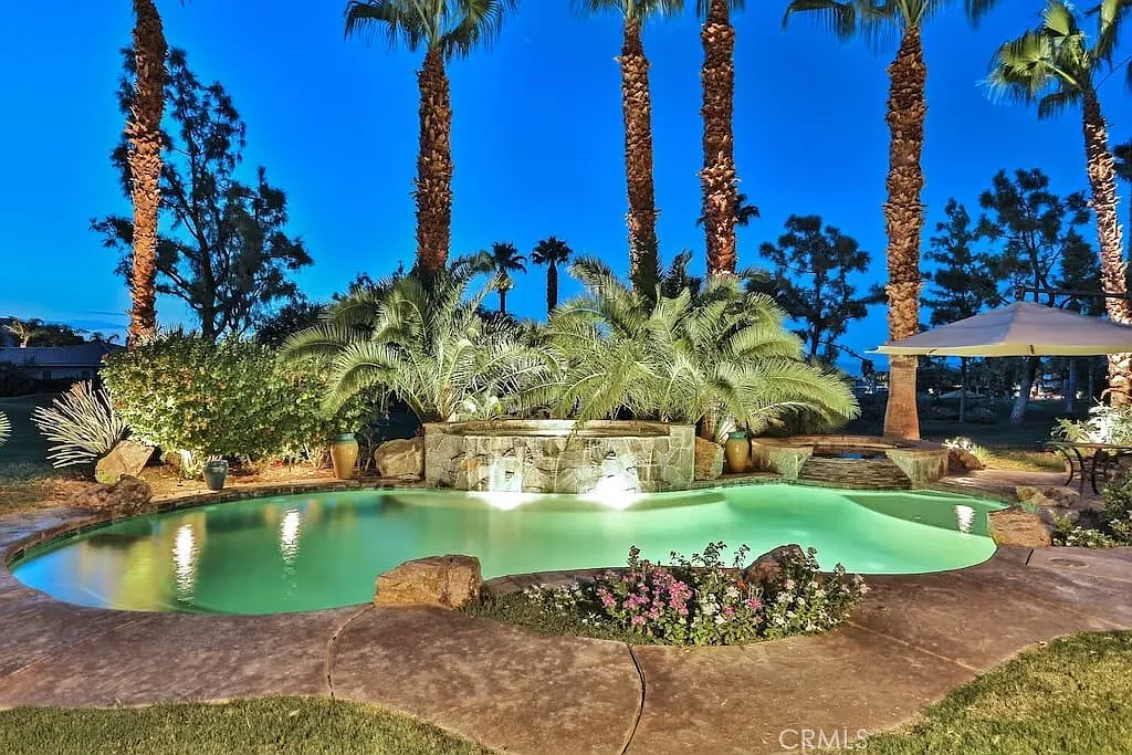 4 bed, 3814 sqft, $5,999 — Photo 2