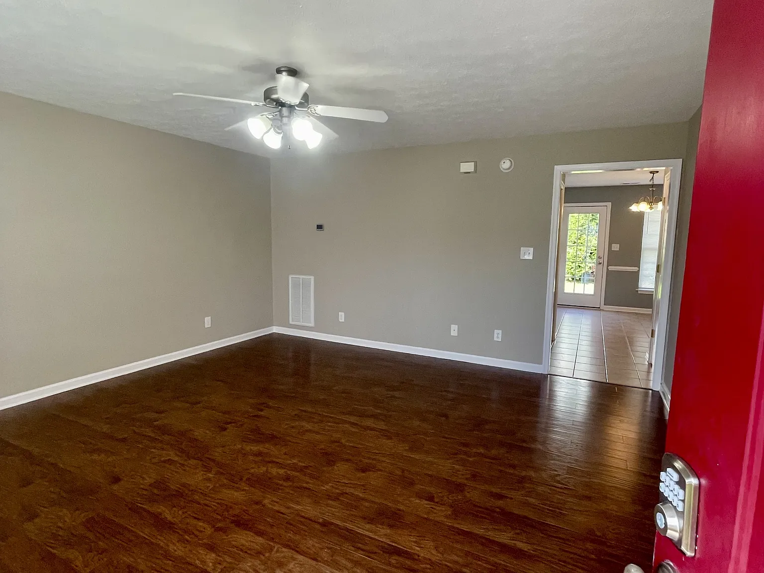 1031 Middle View Drive - 1 — Photo 1