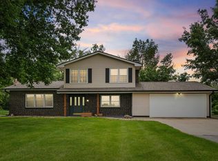 4112 E Shaulis Rd, Waterloo, IA 50702