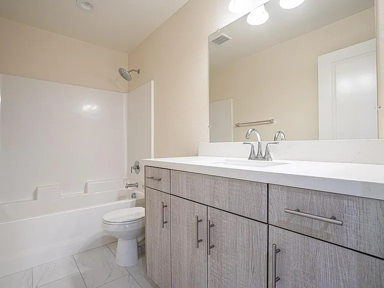 3743 Jefferson St #15 — Photo 11