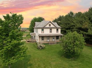 17415 Great River Rd, Mc Gregor, IA 52157