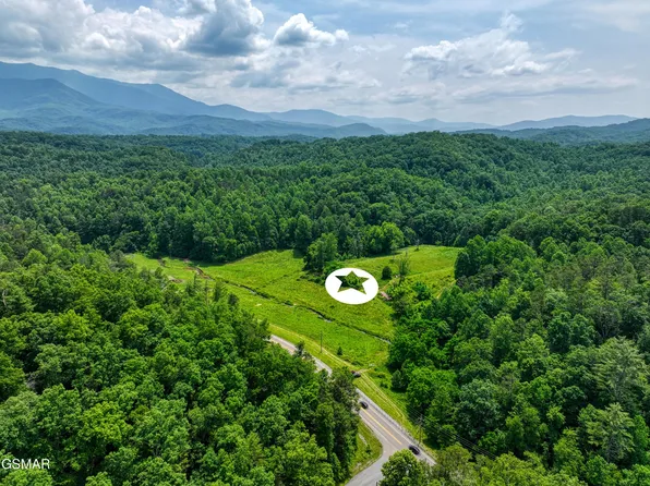1 Birds Creek Rd, Gatlinburg, TN 37738