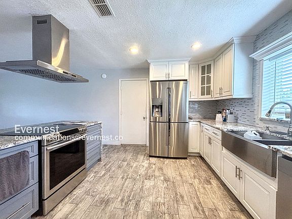 5th image of 8210 Mara Vista Ct