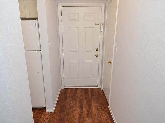 2nd image of 8625 Mallard Reserve Dr Unit 201