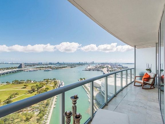 4th image of 888 Biscayne Blvd APT 3011A