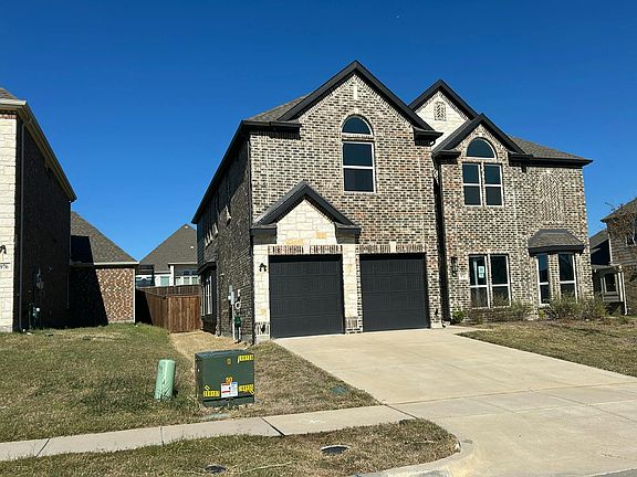 3rd image of 972 Gold Finch Ln