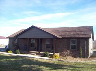 2106 Akersville Rd, Lafayette, TN 37083