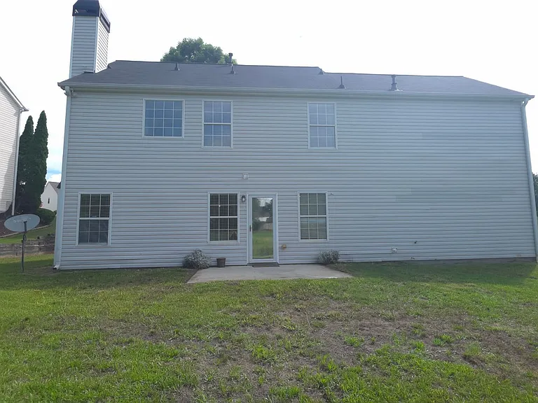 2895 Gallery Grv — Photo 18