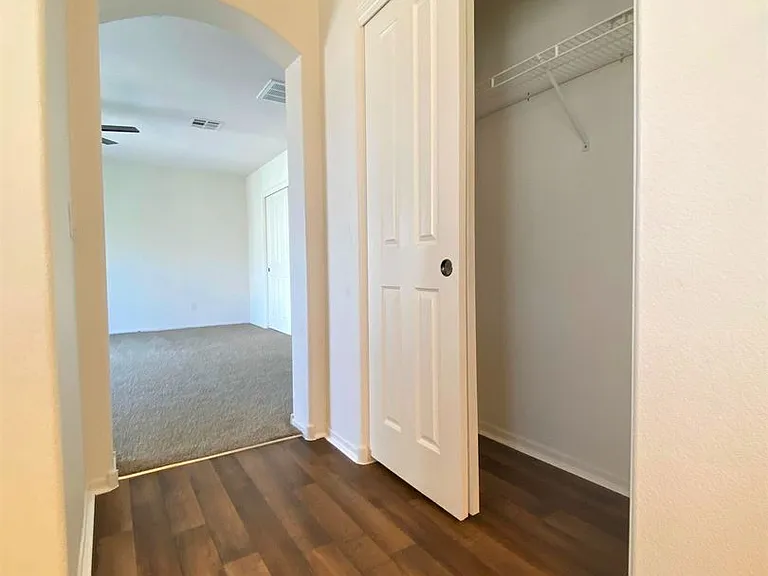 9222 Avon Park Ave — Photo 22